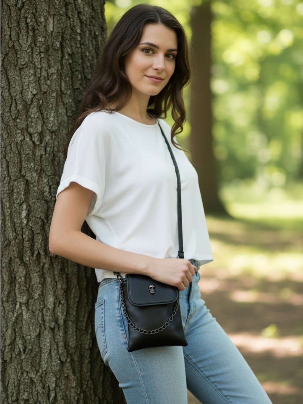 Skull Messenger Crossbody Bag - Picture 3 of 7